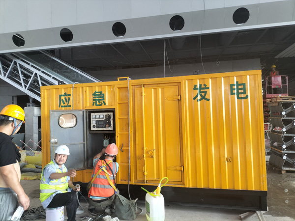 西固怎样判断空气滤清器是否需要更换？